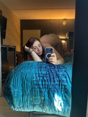 Queens Female Escort — Facetime Shows & In-Calls - 1