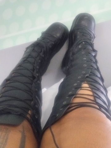 Curvy Goth Mami (27) in Minneapolis/St. Paul — Outcall & Incall - 1