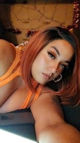 Lauren — Italian Black & White Two Girls Cum Play Experience - 1
