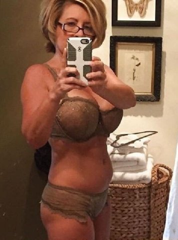 Queens Female Escort — Incall/Outcall + Specials - 1