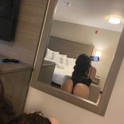 Latina Escort (Rockford) — Overnight Specials (Multi-Hour) - 1