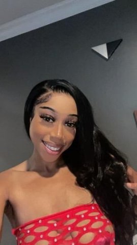 Petite Oakland Female Escort — Tantra Nuru, FF, JOI & fetish-friendly - 1