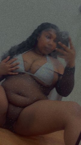 Shooting Star  — Outcall & Cardate (No Bare/Anal) - 1