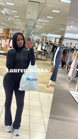 Lauren Banks — Tall & Toned Ebony Companion (Stamford) - 1