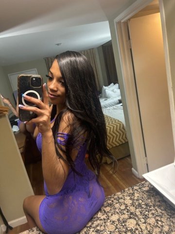 North Bay Outcalls Female Escort — Super Soak, Wet Pussy - 1