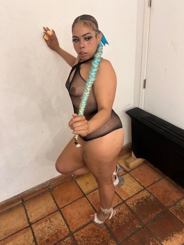 Phoenix Female Escort — thick, curvy light skin with no bare - 1