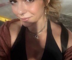 Space Coast escorts - Space Coast’s BEST kept secret — Mature, experienced female escort (4’11)