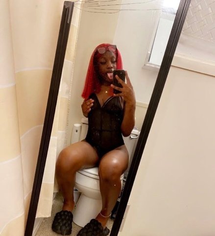 Philadelphia, PA Ebony Female Escort (21) — 2 Girl Special - 1