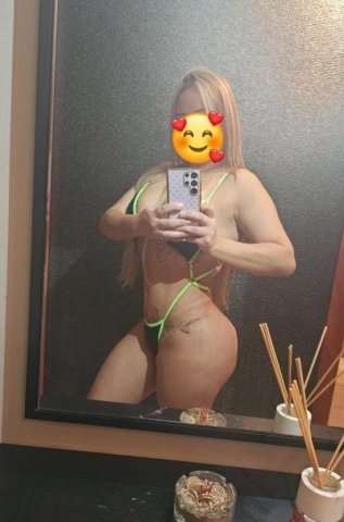 Latina Colombiana 33 en Inland Empire — Escorts - 1