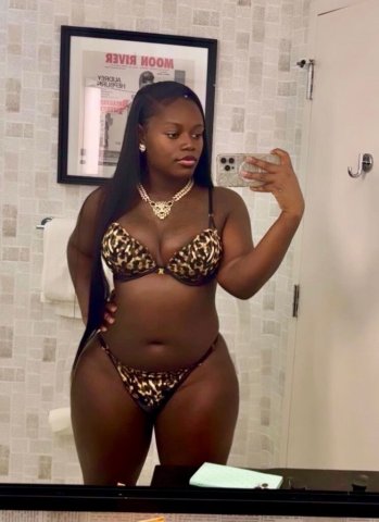 Outcalls Only Transgender Diva (Downtown Cleveland) – Discreet - 1