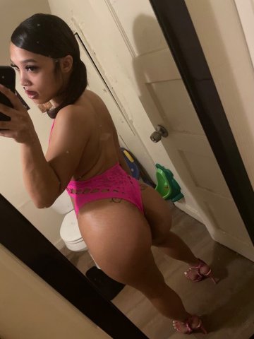 Sweet petite escort Isis (sexx) — Father’s Day specials 6/11–6/21 - 1