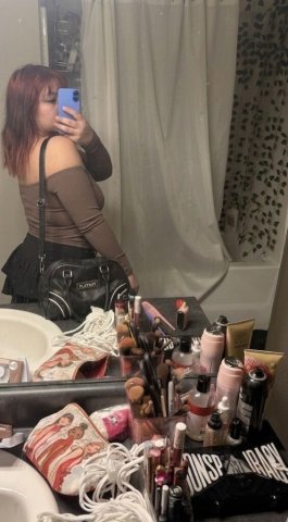 Everett Incall Female Escort — thick exotic vibe & protected play - 1