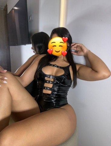 Sexy Latina Babe for Hookups — Fresh Pussy, BJJ, Shower & GFE - 1