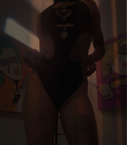 Boston Female Escort — Text & Video Verification - 1