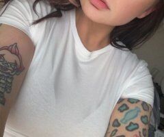 Kansas City Petite Female Escort — In-Call Spinner & Playful Feisty Session (2 Days Only) - Image 2