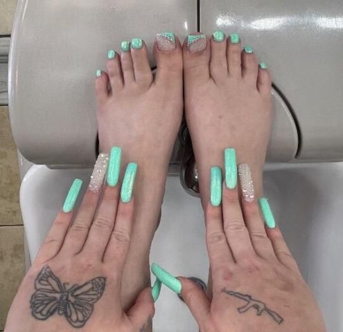 Martinsburg WV Bisexual Female Escort — In-call massage & stress relief - 1