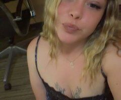 Sexy young “Miss Lil Thing” — thick escort - Image 2