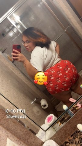 Lima/Findlay OH Big Titties Outcall Only Female Escort — Truck Driver Friendly - 1