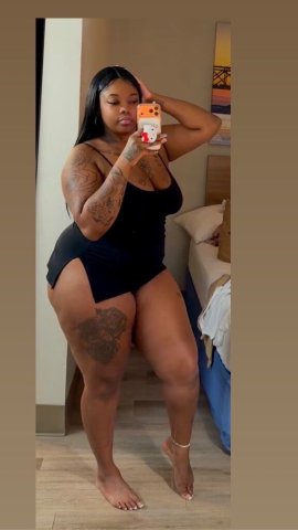 Louisville KY Female Escort — Birthday Week Booking - 1