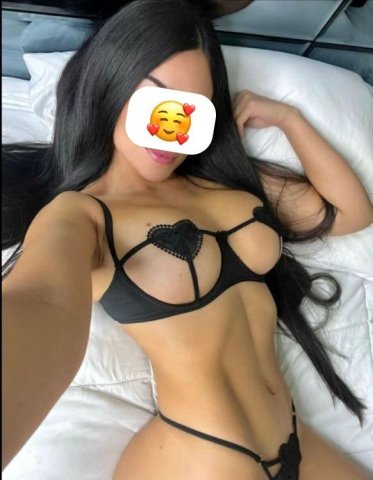 Dallas Texas Female Escort — Trato de novio, bacio y ducha juntos - 1