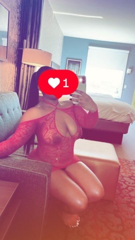 Fort Worth In-Call Escort — Upscale Men, Sexy Curvy Body - 1