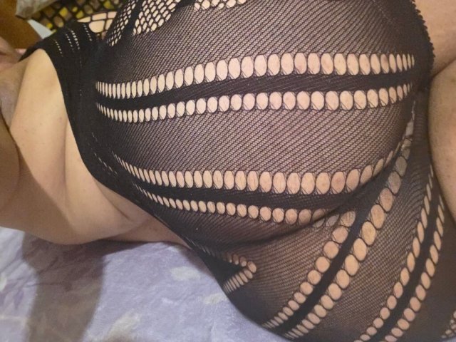 Queens 4th Squirting Specials — Squirt, Anal & Pics - 1