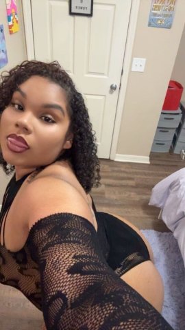 Taylor in Annapolis—Female Escort for curated dates - 1