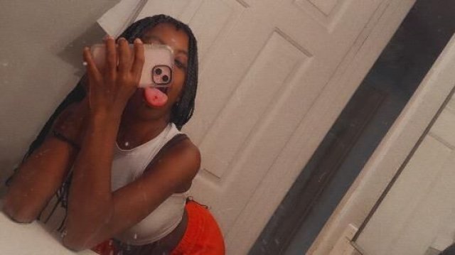 Miami Female Escort — outcall dates & cardage specials - 1