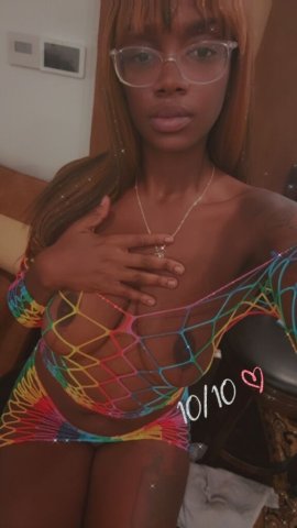 Las Vegas Dominatrix with Feels—Outcalls, Sexting & Golden Showers Sessions - 1