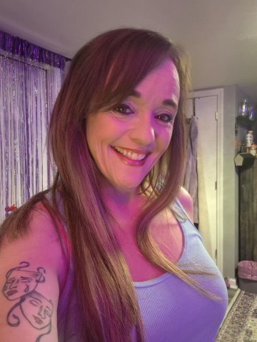 Lawrence Kansas Female Escort — Incall + Ice Breaker Date at My Place - 1