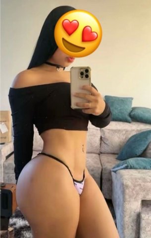 Latin Female Escort in Bridgeport, CT - 1