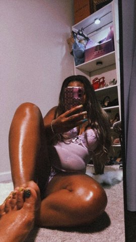 Athens, GA Female Escort — C-Cup mixed bombshell for hand/footjob & Femdom - 1