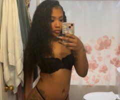 Nia  pretty, petite, and a little addictive — oral-focused meetups in Athens, GA - Image 4