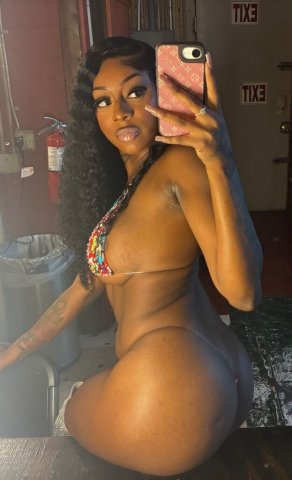 Monroe Incalls & Outcalls  — Petite Fetish-Friendly Escort - 1