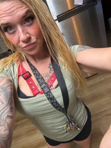 Submissive Blonde Incall & Content Packages — Pittsburgh, PA - 1