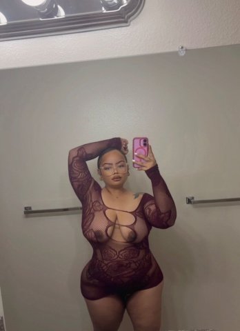 Sasha (25) — Outcall & Car Dates, Thick Mixed Goddess, Fetish Friendly - 1