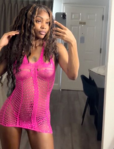 San Francisco Female Escort — Incall & Outcall Sessions - 1
