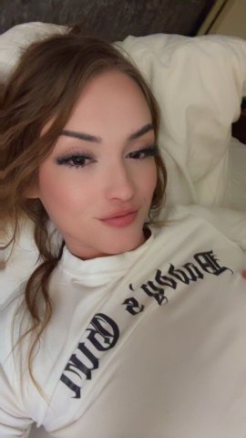 Bakersfield CA Incall Sessions — Sweet Authentic Tall Escort - 1