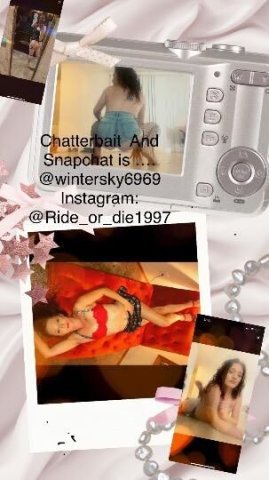 Bend Female Escort — Mobile Pole & Private Pole Classes (Solo or Duo) - 1