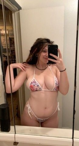 Erie PA Female Escort — Incall, Outcall & Car Date BJ/Anal Services - 1