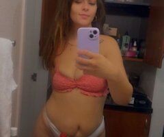 Austin escorts - Austin Female Escort — Hawaiian-style oral service (Incall/Outcall)