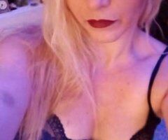 Frankie — Curvy blonde with split tongue (Long Beach/San Pedro outcalls) - Image 2