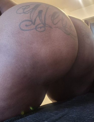 Chicago, IL Incalls Only Female Escort — Cash, Apple Pay - 1