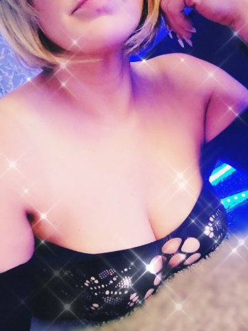 Dallas Curvy Escort — Outcalls Available - 1