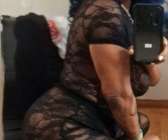 Chicago escorts - Chicago Holiday Special Female Escort — Deep Throat, Anal, Cock Worship
