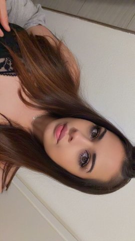 Fresno CA Female Escort — Incalls, Outcalls & Carplay - 1