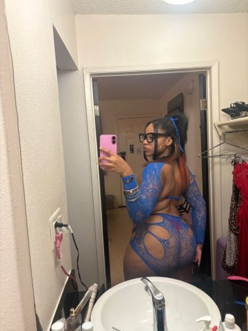 KandiiRedd — Country Freak Female Escort (Anal & Fetish Friendly) - 1