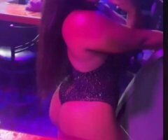 Philadelphia Throat Goat Queen — 5’3 Chocolate Thick Female Escort - Image 4