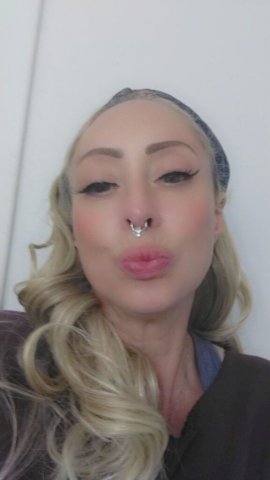 Denver Female Escort — QV, HHR, & HR Service (Today Only) - 1