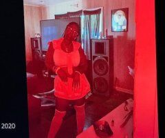 Chicago escorts - Chicago, IL Tongue Ring Pierced Twice Incall — 44 DDD